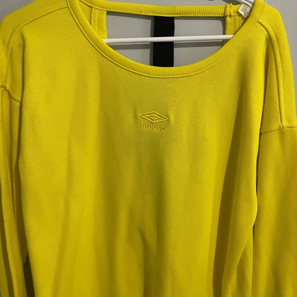 Umbro Yellow Low Open Back Logo Straps Sweatshirt Women's Long Sleeve … - Picture 5 of 6